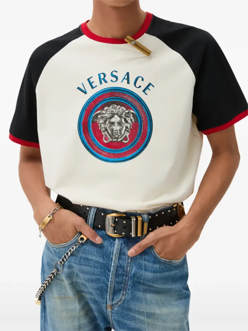 Versace — プリント レギュラーTシャツ — 写真 2/4