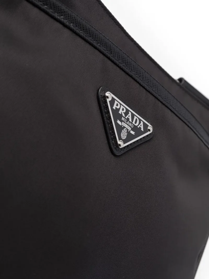 Prada — Сумка на плечо Re-Nylon со вставками из сафьяновой кожи — Фото 5 из 5