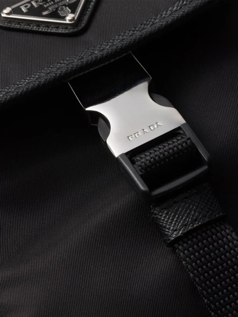 Prada — Porta celular Re-Nylon — Foto 4 de 4