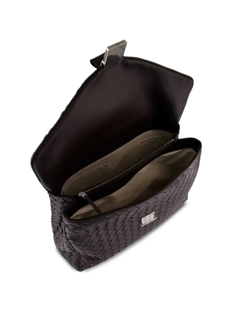Bottega Veneta — Intrecciato-leather shoulder bag — Foto 5 di 5