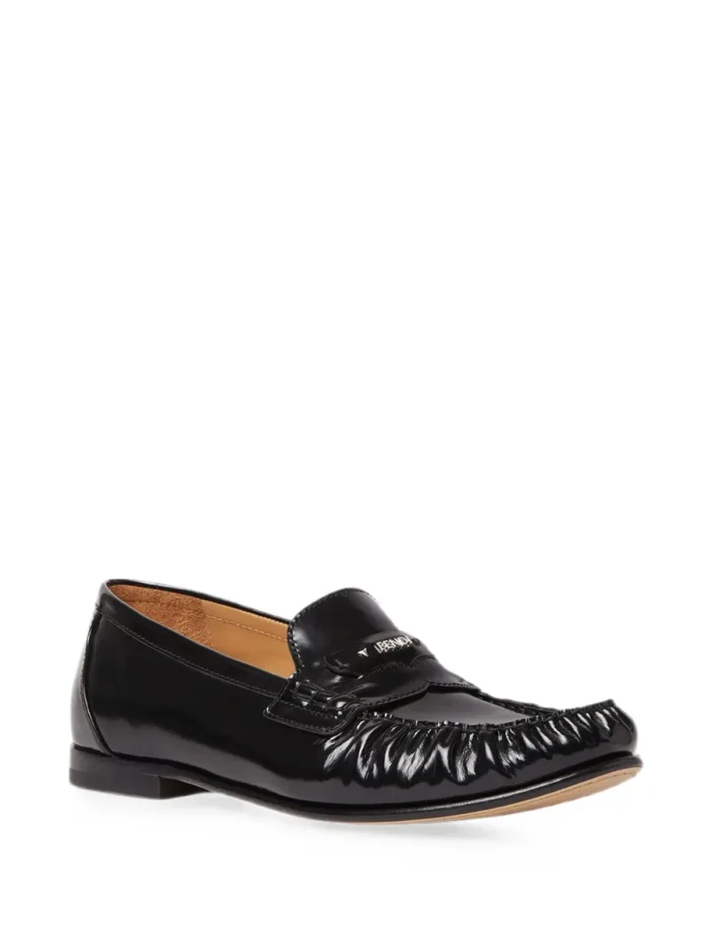 Fendi — Scrunch ruched leather loafers — Foto 2 di 4