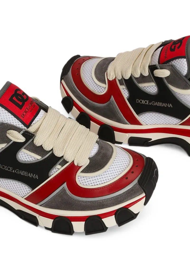 Dolce & Gabbana — Panelled mesh-detail low-top sneakers — Foto 4 di 4