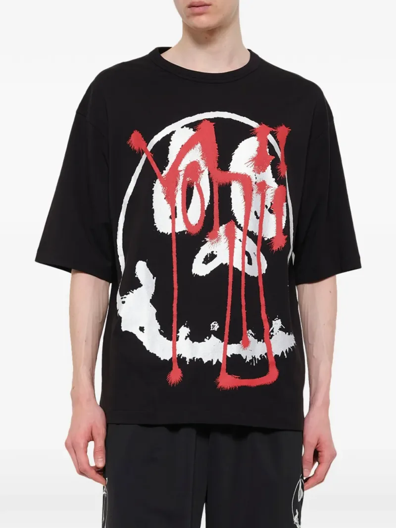 Y-3 — Skull graphic T-shirt in black/red — Photo 4 of 5