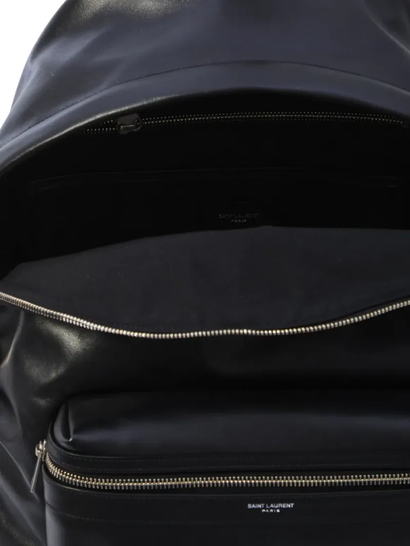 Saint Laurent — City backpack in matte leather — Foto 4 di 4