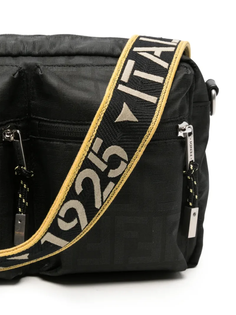Fendi — FF logo-jacquard shoulder bag — Foto 4 di 5