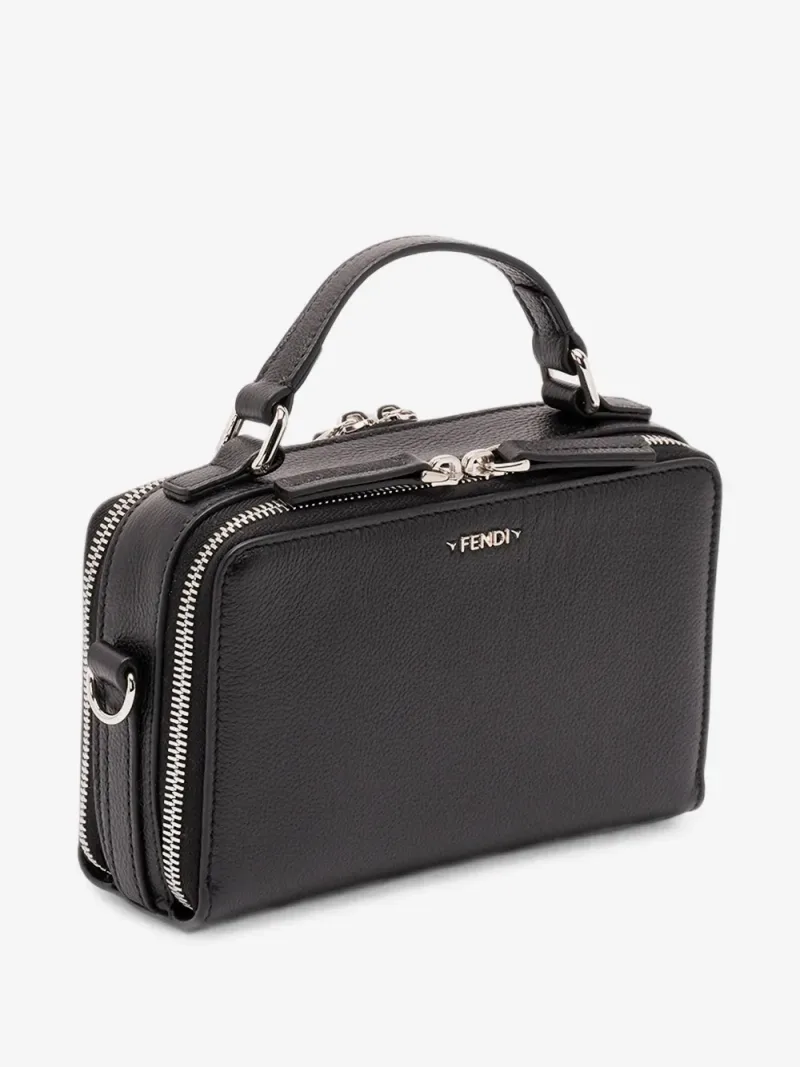 Fendi — Borsa tote in pelle nera — Foto 3 di 5