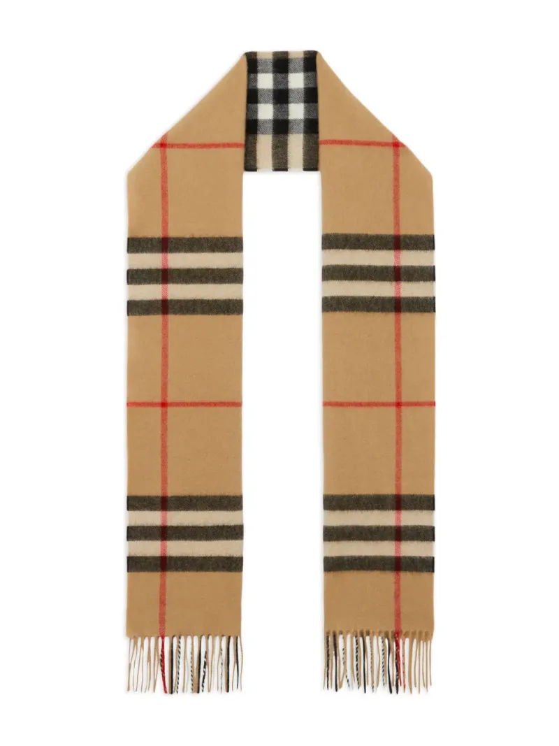 Burberry — The Classic Check cashmere scarf — Foto 3 di 5