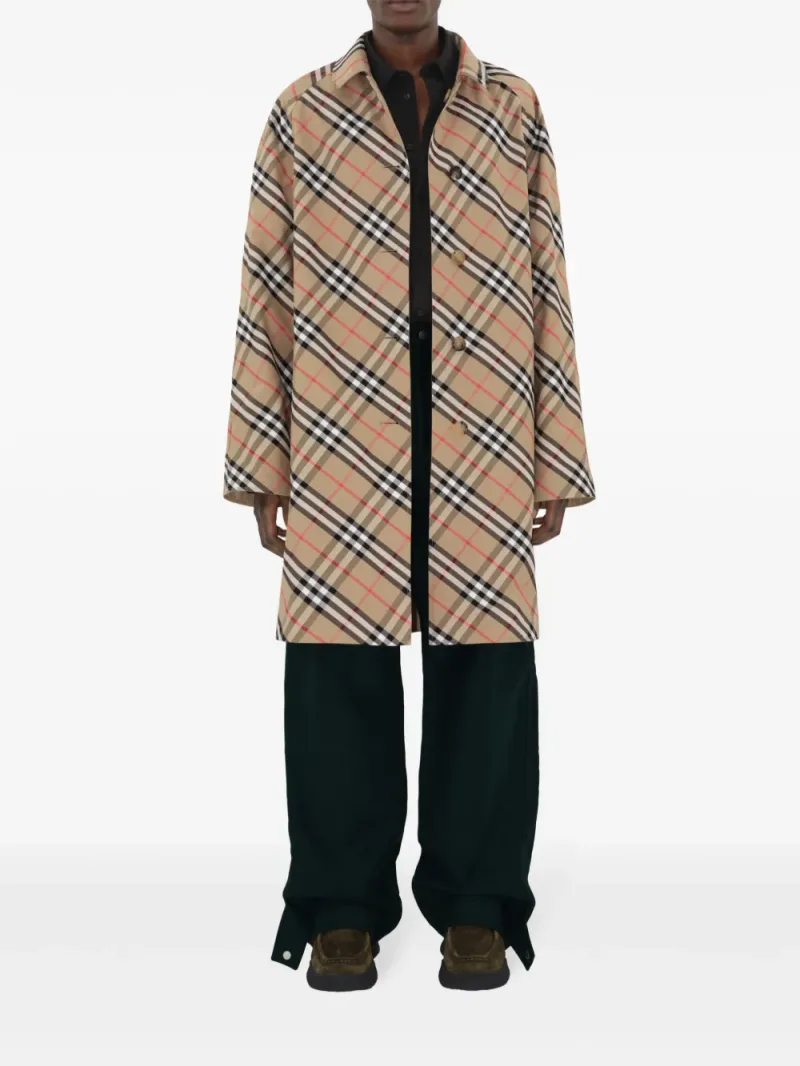 Burberry — Trench reversibile a quadri — Foto 2 di 4