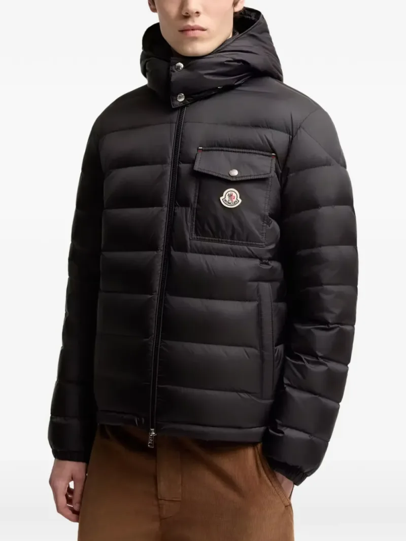 Moncler — Verith hooded short down jacket — Foto 3 di 5