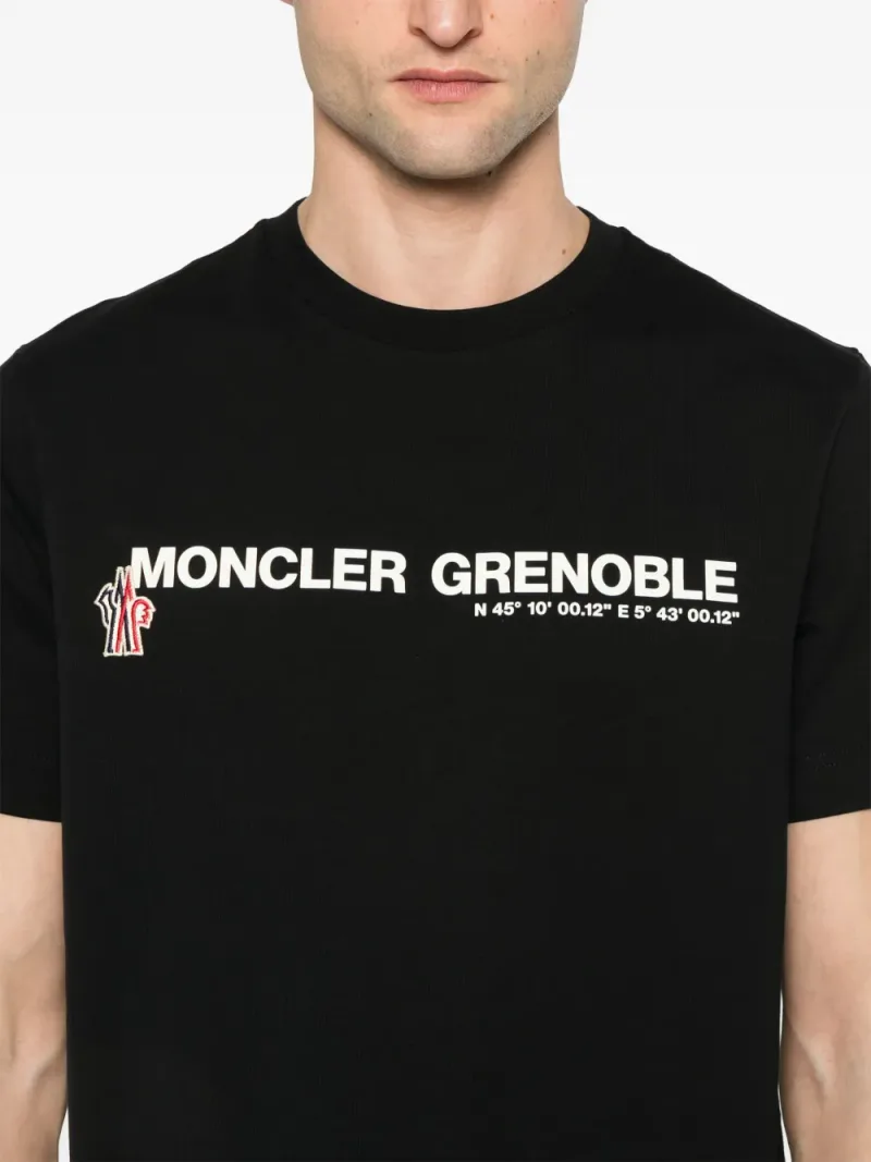 Moncler Grenoble — Graphic-print crew-neck T-shirt — Foto 4 di 4