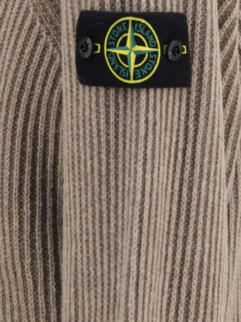 Stone Island — Pull bicolore en cachemire vanisé — Photo 4 sur 4