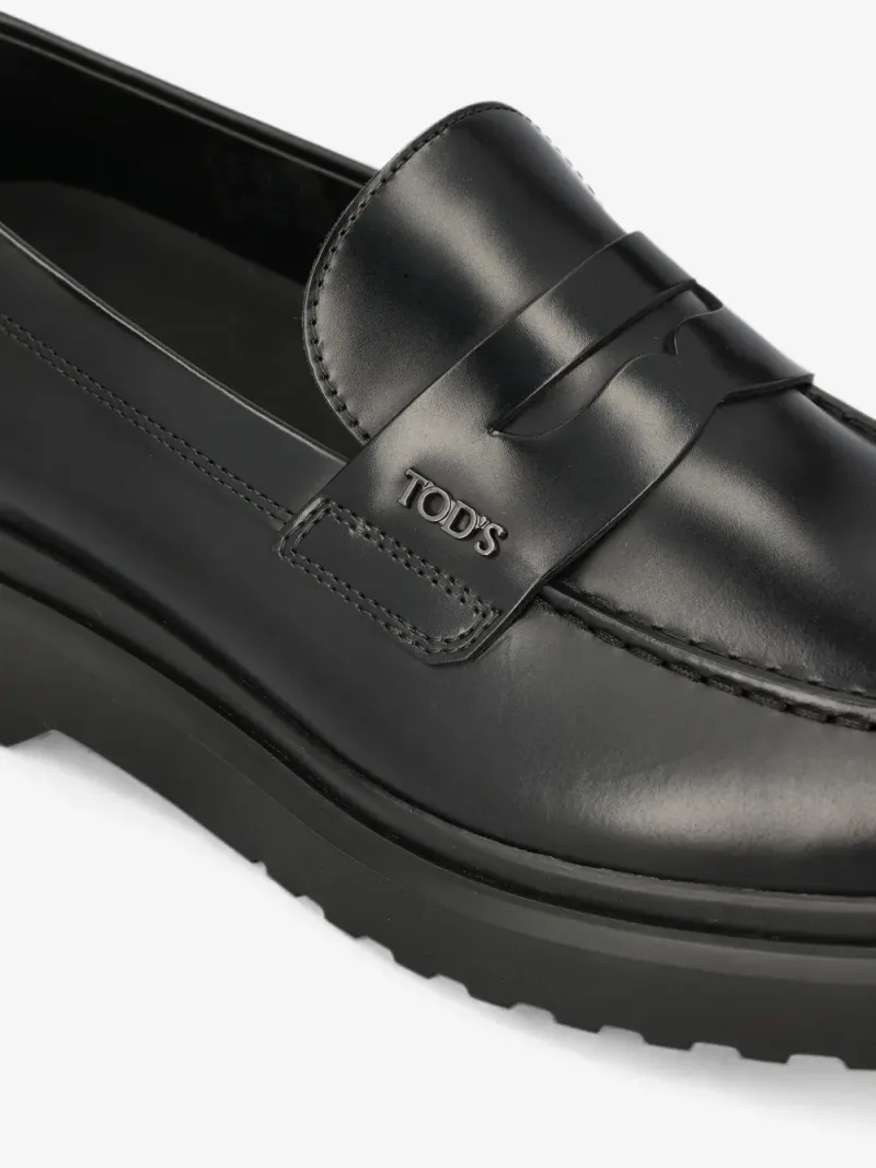Tod's — Mocassim com placa de logo — Foto 4 de 4